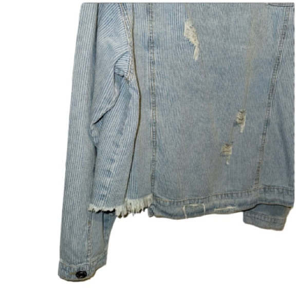 Vici Denim Blue Stripe Distressed Jean Jacket Sz Small Grunge Thrashed skater - Picture 3 of 8